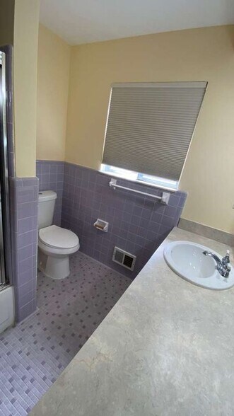 Building Photo - 28301 Mavis Dr