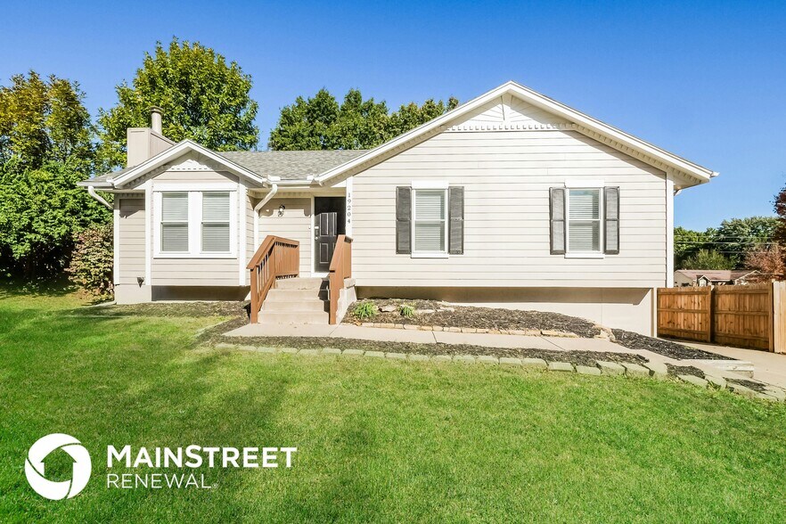 Primary Photo - 19204 E 31st Terrace Dr S