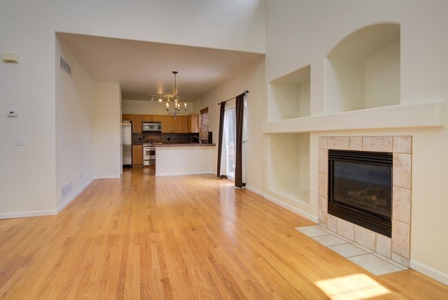 Building Photo - Beautiful home with 3 bedrooms, 2 1/2 bathrooms, 2-car garage ready to move in!  NO PETS & NO SMO...