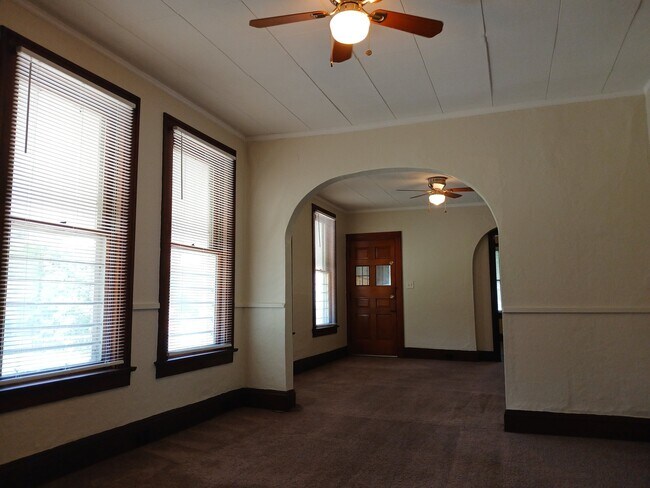 Building Photo - 6810 Fleet Ave