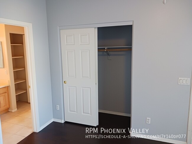 Building Photo - Charming Phoenix 3 Bed / 2.5 Bath Townhome...