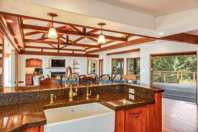 Building Photo - Executive Coastal Living at the Historic P...