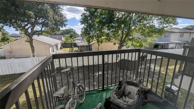 Building Photo - 6001 Shaker Wood Cir