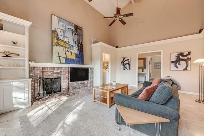 Building Photo - Fully Furnished Reno Retreat – Utilities Included & Flexible Lease Terms