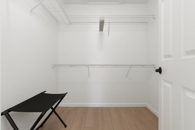 Building Photo - 10401 N 52nd St