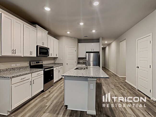Building Photo - 5520 Shasta Pl