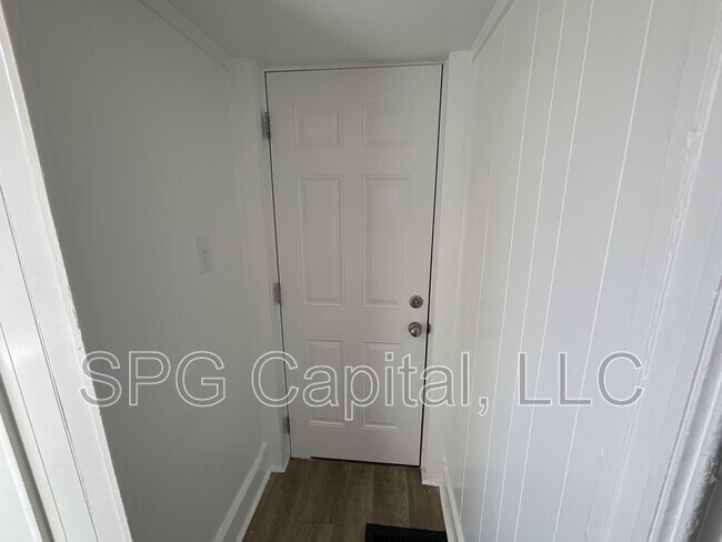 Building Photo - 29 S Hartley St
