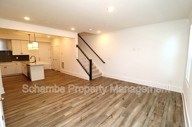 Building Photo - 110 Byrum St