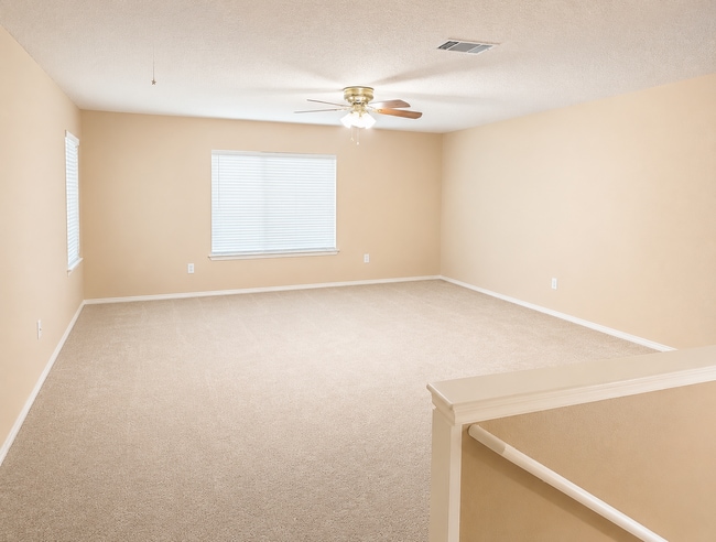 Building Photo - AVAILABLE JULY 1st; APPLY AT OUR WEBSITE TODAY!!