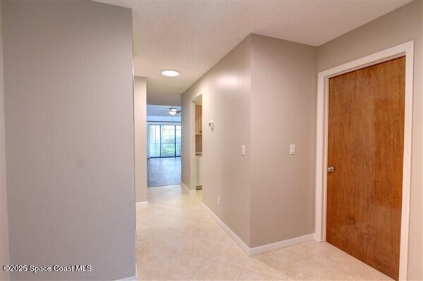 Building Photo - 433 Hawthorne Ct