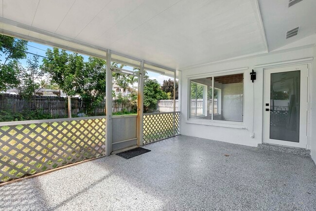 Building Photo - 2160 NE 53rd St
