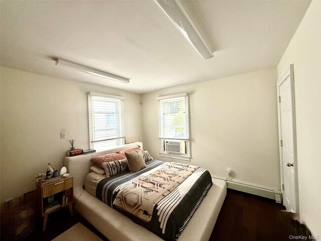 Building Photo - 9 Oyster Bay Road