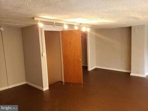 Building Photo - 114 N 3rd St