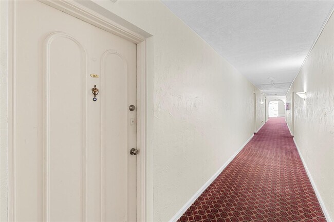 Building Photo - 101 E McNab Rd