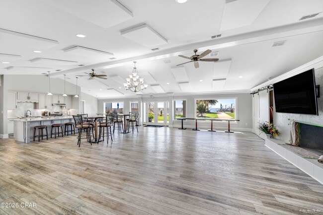 Building Photo - 2100 W Beach Dr