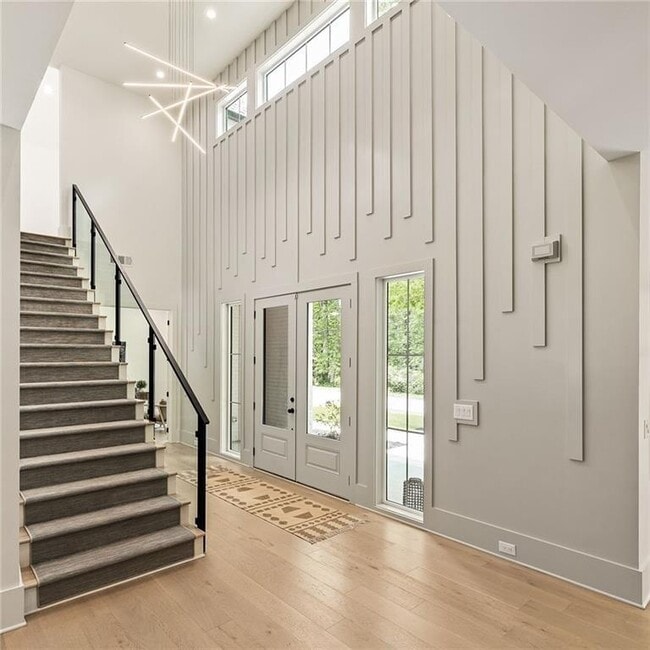Building Photo - 2742 Winding Ln NE