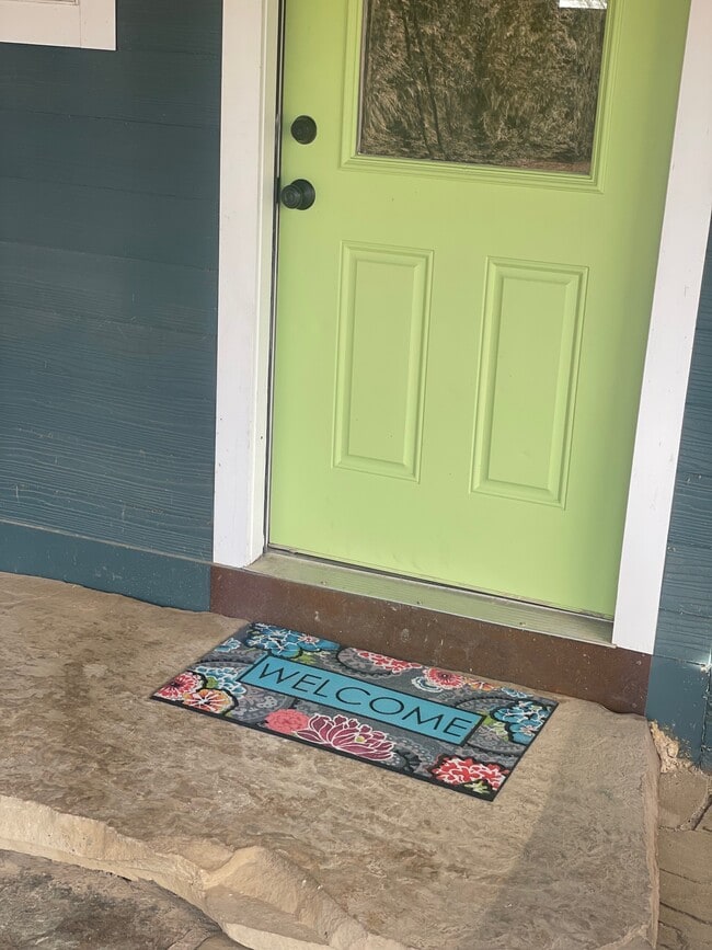 Building Photo - 65 Cherry St