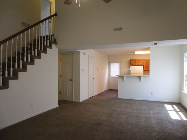 Building Photo - 5004-5006-5006 Betty Jean Way