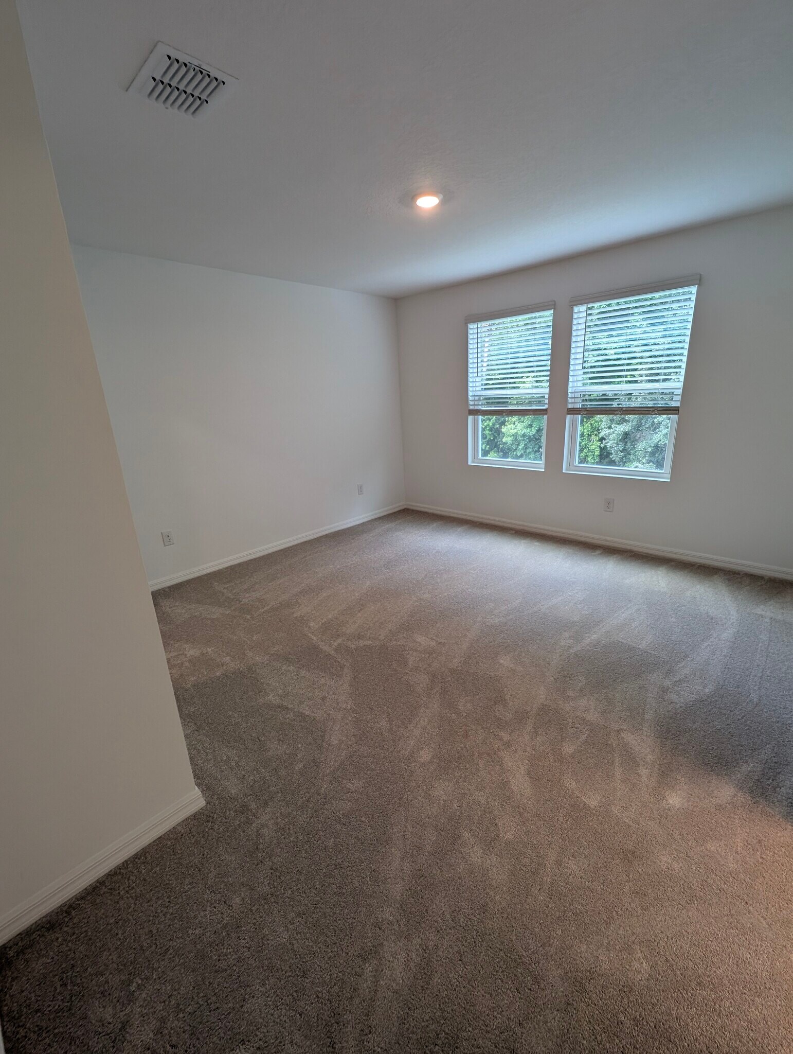 Building Photo - 2093 Hallier Cv