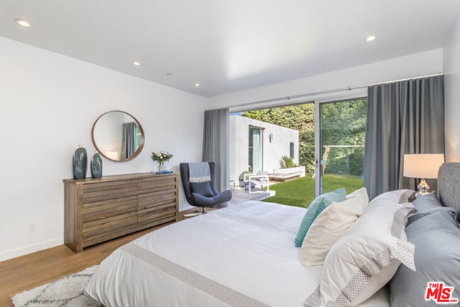 Building Photo - 4014 Colonial Ave