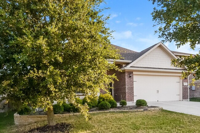 Building Photo - 2220 Mulberry Dr