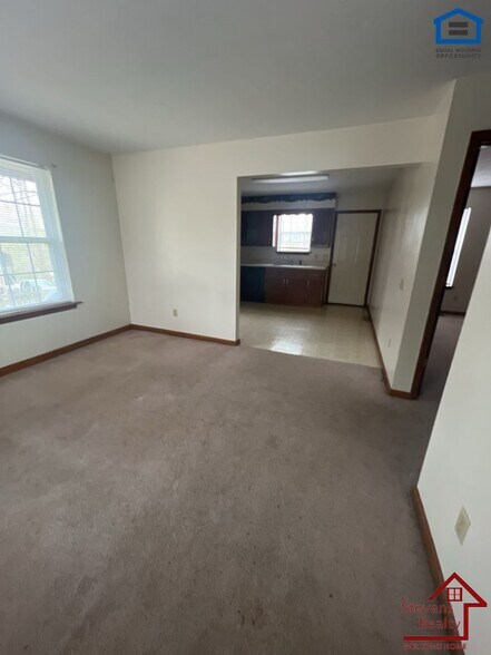 Building Photo - 5336 Dodson Branch Rd
