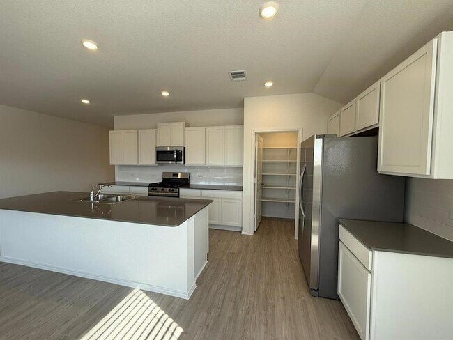 Building Photo - 263 Magalia Ln