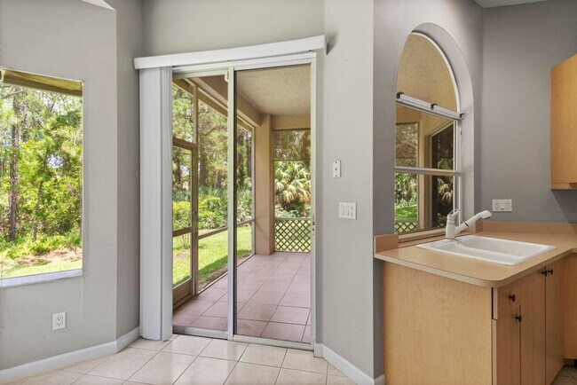 Building Photo - **Beautiful 3/2 home and a prime location!**