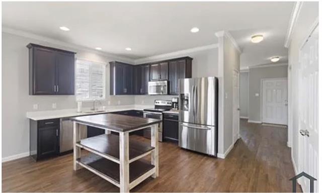 Building Photo - 3012 Montserrat Creek Dr