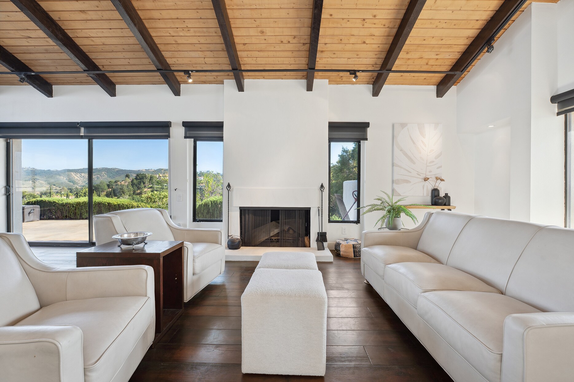Building Photo - 4372 Park Vicente