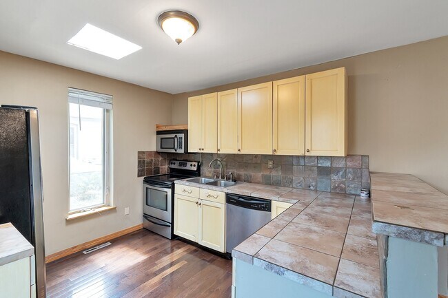 Building Photo - 3834 N Pecos St