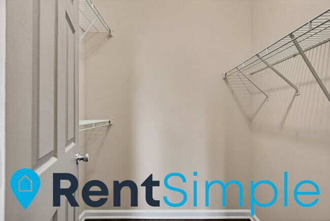 Building Photo - 4408 Helmsford Ln