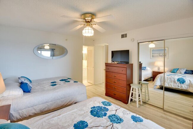 Building Photo - 3855 S Atlantic Ave