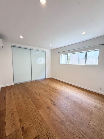 Building Photo - 515 Pier Ave