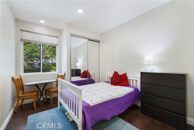 Building Photo - 2 Vía Entrada