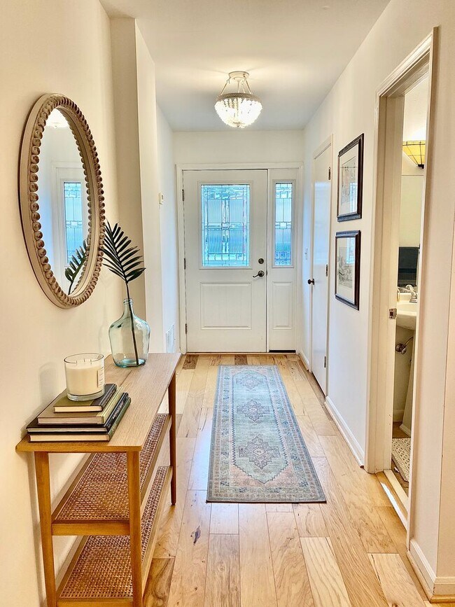 Primary Photo - Beautiful Mount Pleasant Townhome