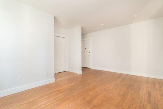 Building Photo - bedroom in Somerville MA 02143