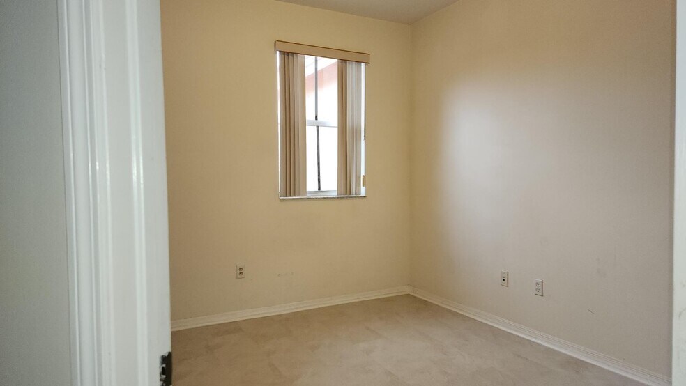 Building Photo - 4929 Windward Way