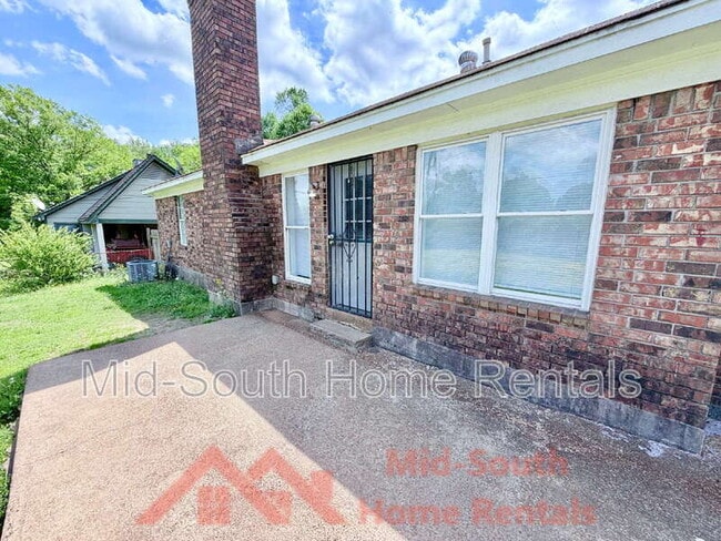 Building Photo - 4900 Walden Glen St