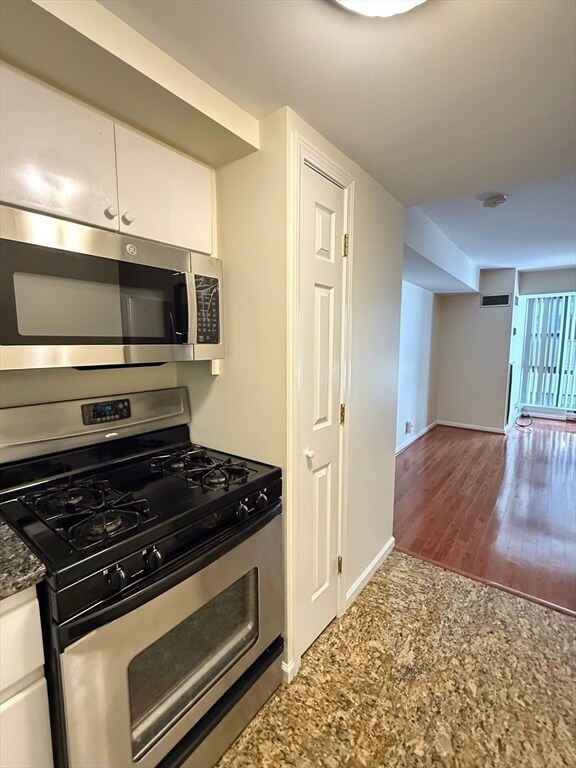 Building Photo - 170 Tremont St