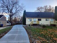 Building Photo - 1627 E Glenwood Dr