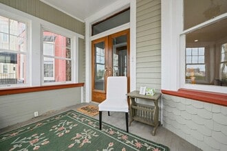 Building Photo - 158 Edgar St