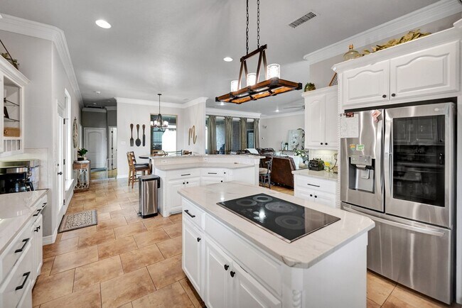 Building Photo - 111 Lahaina Dr
