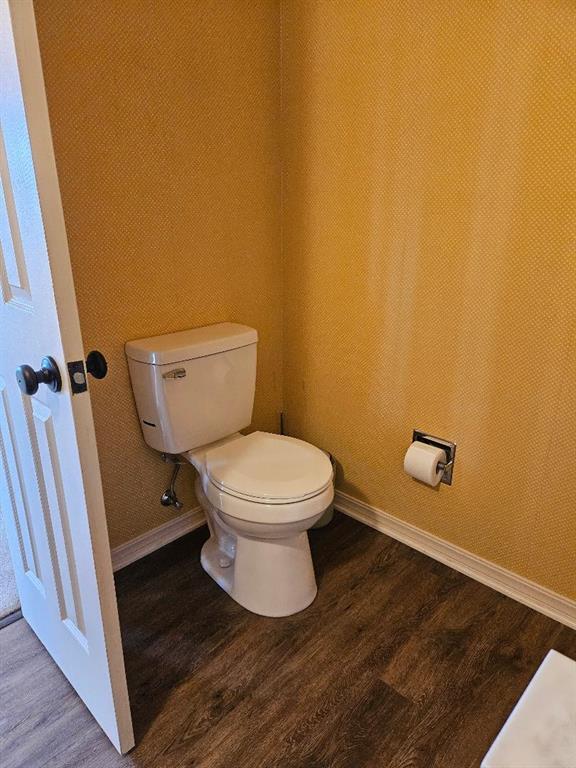 Building Photo - 710 N Avenue C