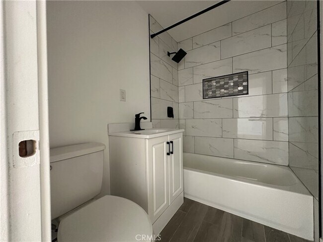 Building Photo - 455 W Cowles St
