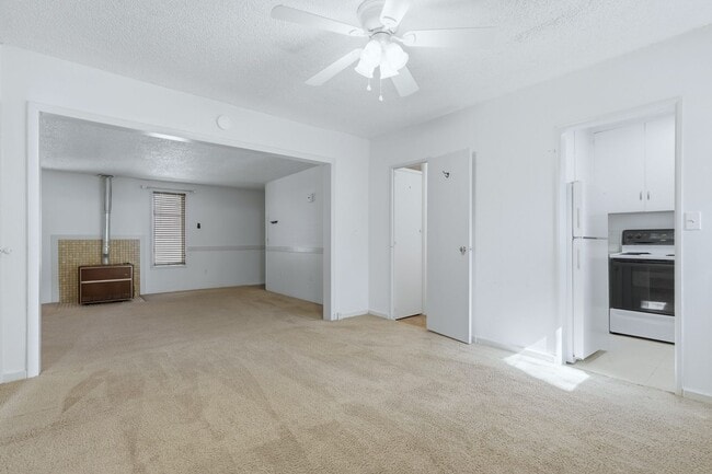Building Photo - Downtown Castle Rock at its best!  Just a short 2 block walk to downtown.