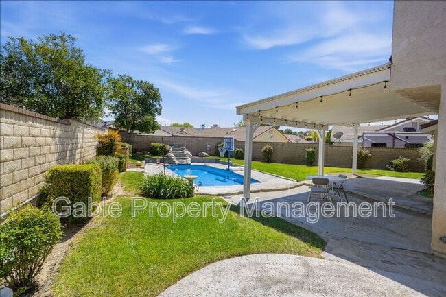 Building Photo - 28012 Florence Ln