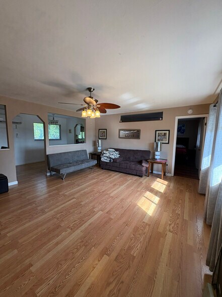 Building Photo - 5416 Turton Ln