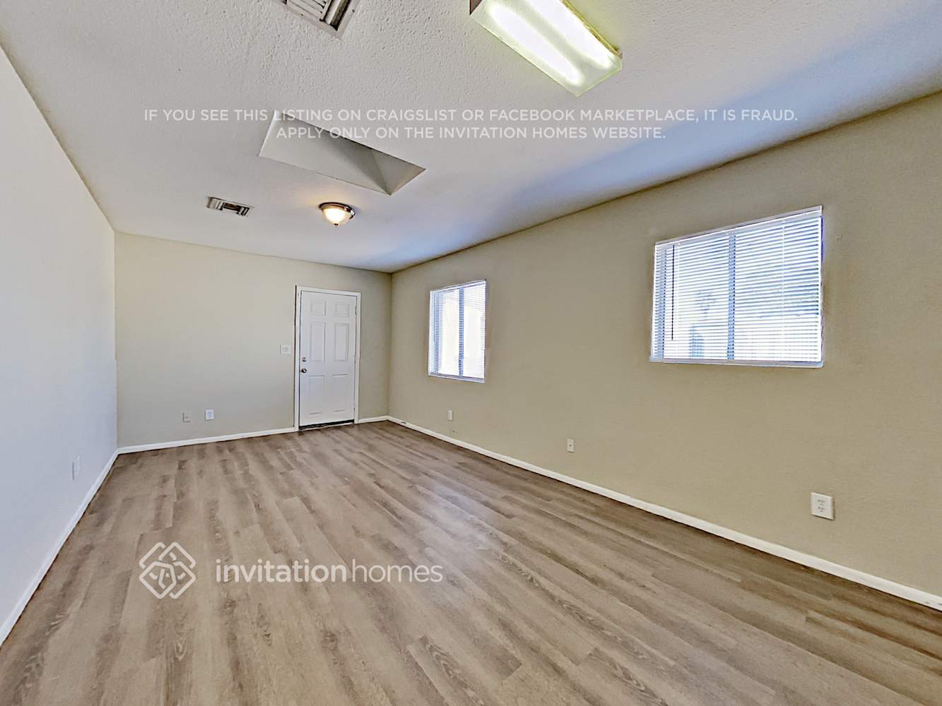 Building Photo - 4126 N Mitchell St