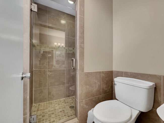 Building Photo - 4408 W Yorkshire Dr